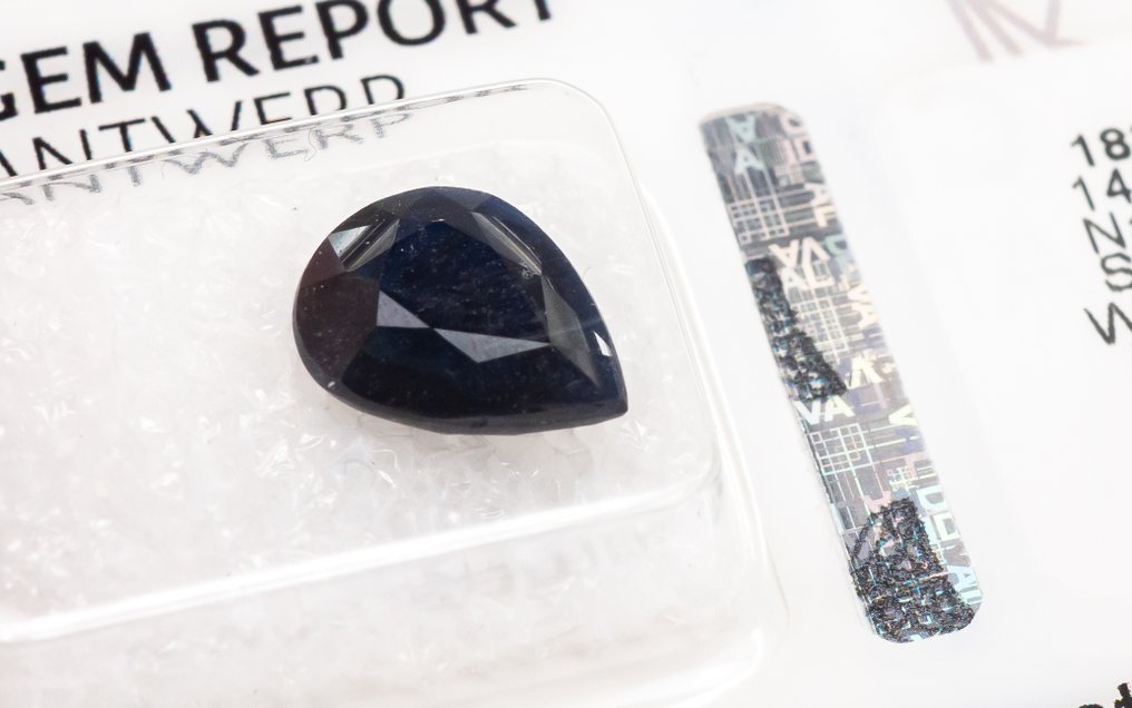 Ingen mindstepris Safir  - 3.90 ct - Gem Report Antwerp (GRA) - Mørk Blå #2.1
