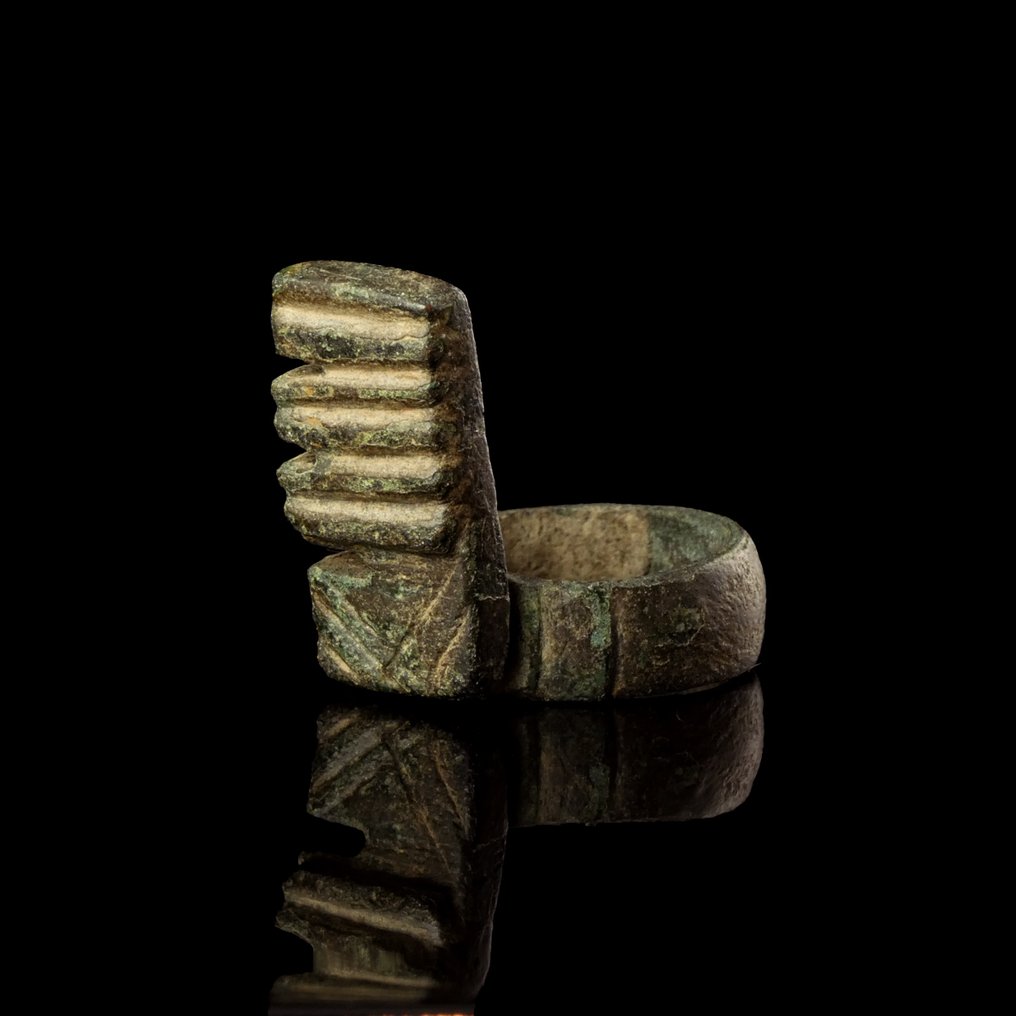 Ancient Roman Key Ring #4.3