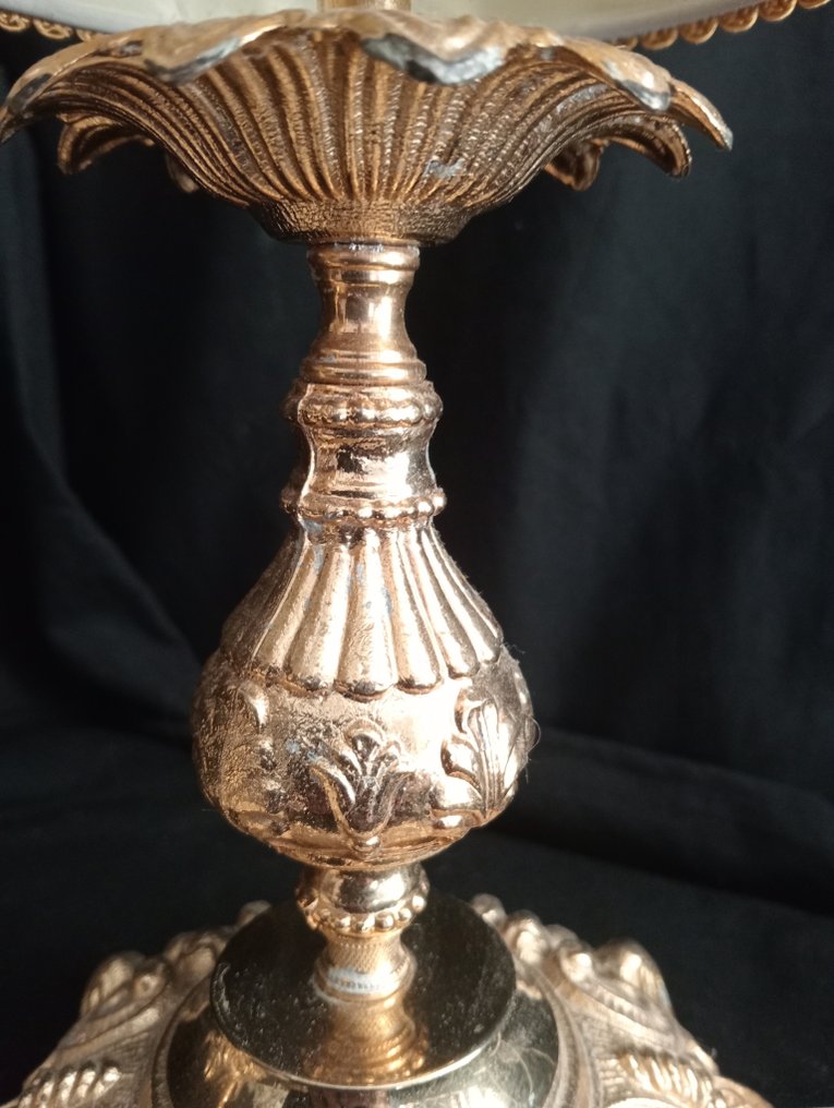 Lamppu (2) - Kullattu messinki - Yöpöydän lamput #4.3