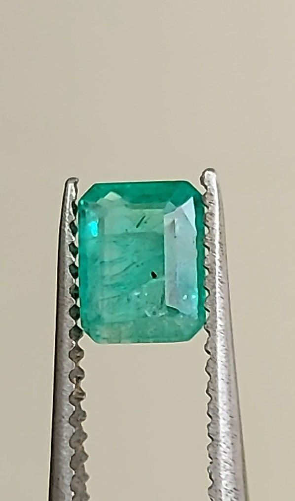 Esmeralda  - 1.43 ct - Antwerp Laboratory for Gemstone Testing (ALGT) #1.0