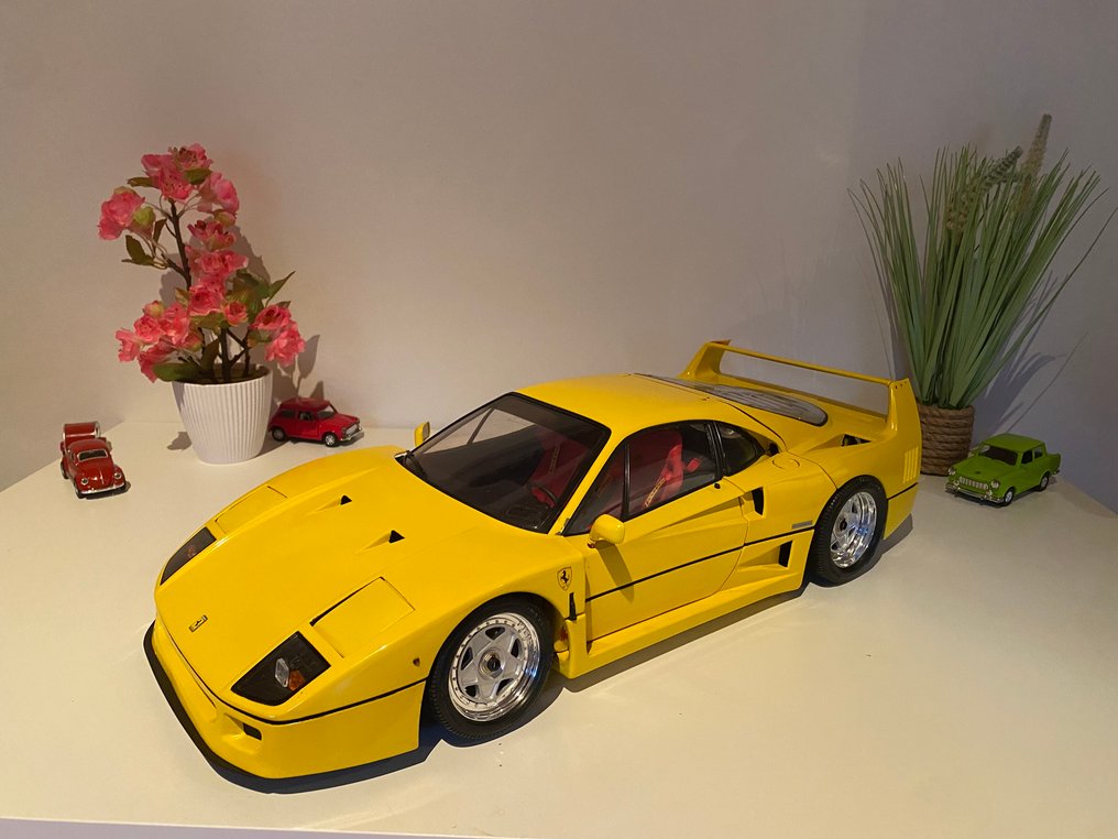 Pocher 1:8 - Modellauto - Ferrari F40 #1.0
