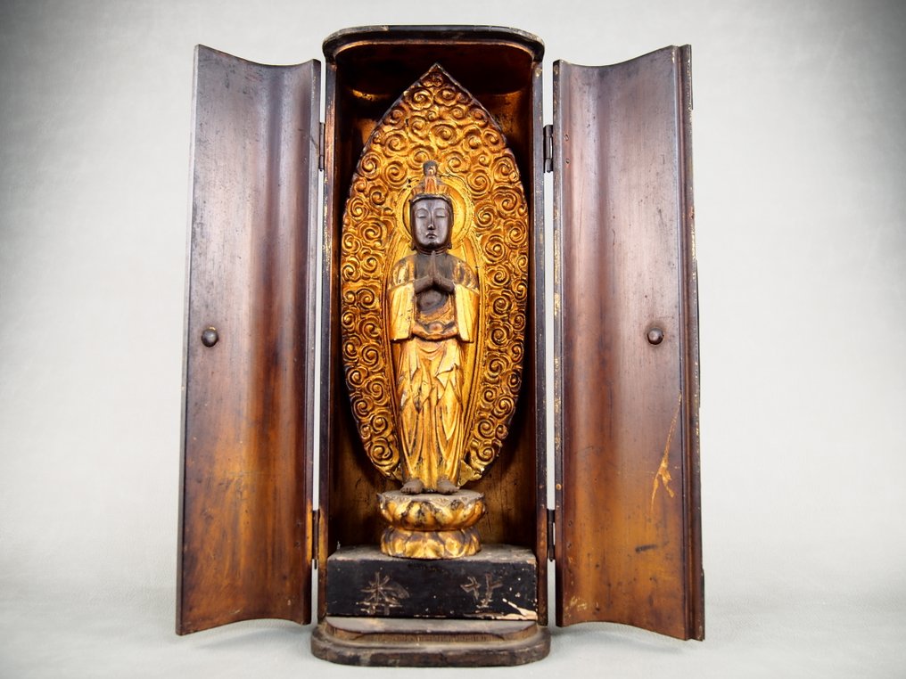 Standing statue of Amida Nyorai, with a slightly large face and a sense of virtue, approximately 200 - Statua Legno - Giappone - Periodo Edo (1600-1868) #1.0