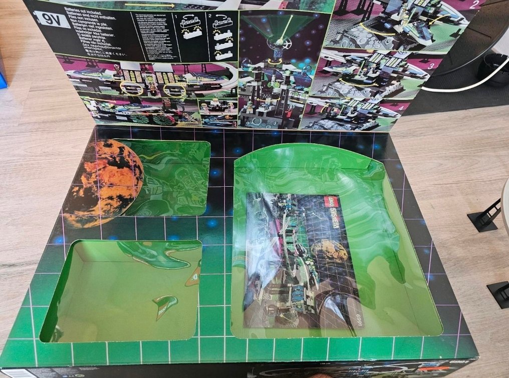 Lego Set - 6991 - Classic Space - Monorail Transport Base - Unitron #2.1