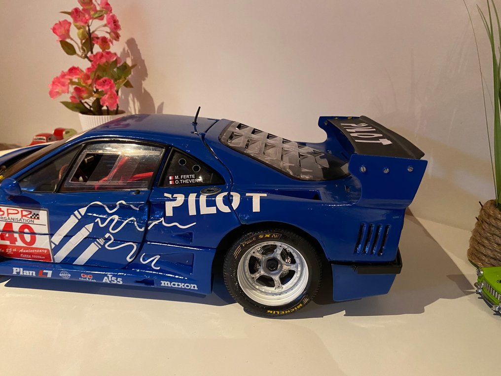 Pocher 1:8 - Model car - Ferrari F40 - Pilot #3.2