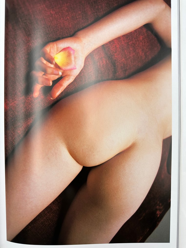 Ryu Hanabusa - “Back Feature.” Nude Photo Book - 2002 #3.2