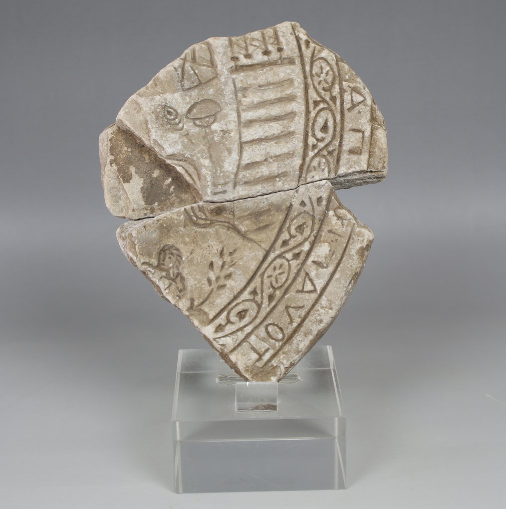 基督教的，中世纪的 石灰岩 带有铭文‘ΤΟΝ ΑΓΙΟ[.] ΠΑ[---]’的容器模具，用以指代一位圣人。 #1.0