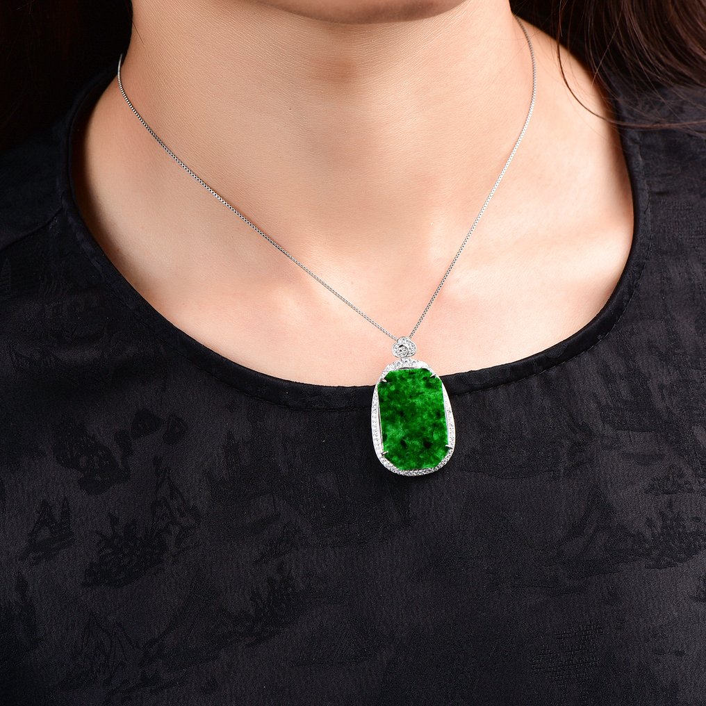 Certified Untreated Jadeite Jade Pendant (Type A) - A Masterful Fusion of Artistry and Natural Elegance- 4.48 g #2.1