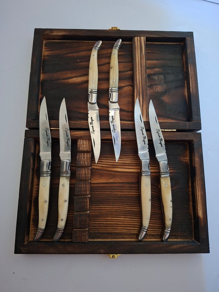 K.Roman K.Romain  - Kitchen knife - Kitchen knife set -  La Coutellerie De Romain Laguiole Bougna Kitchen Knives Prestigious Presented in Box - Steel, Bone, Wood - France #1.0