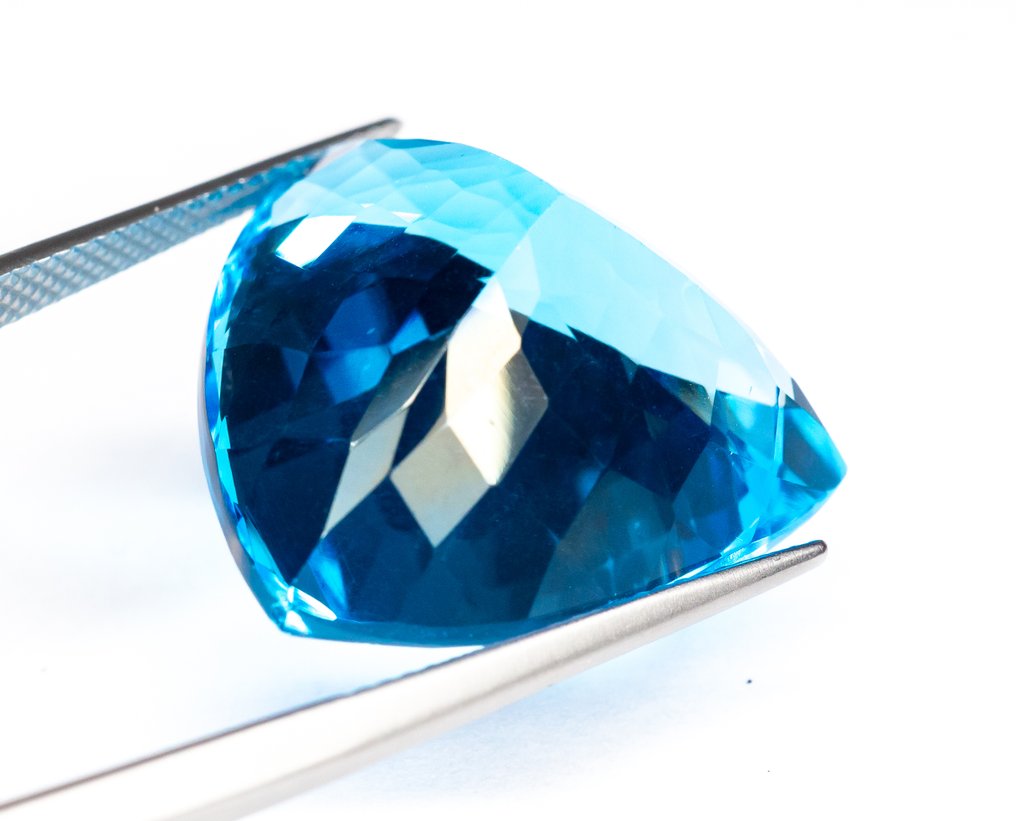 Zonder minimumprijs Topaas - 41.06 ct - Gem Report Antwerp (GRA) - Intense 'Swiss' Blue #3.2