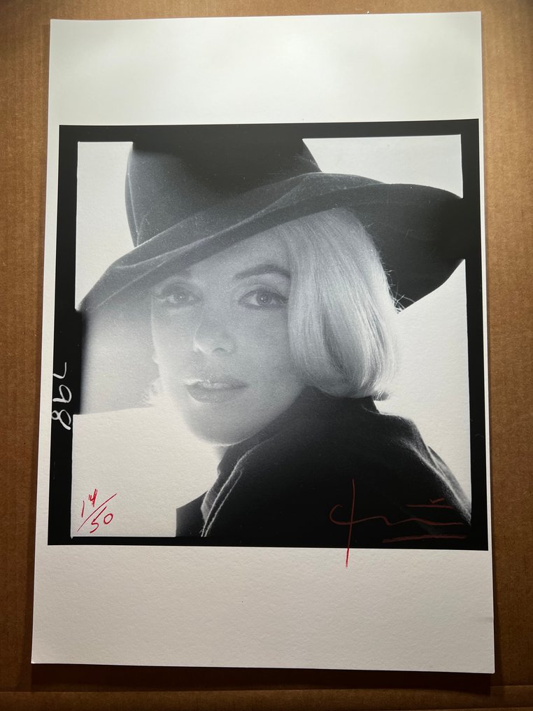 Bert Stern (1929–2013) - Marilyn Monroe Famous Marilyn Monroe in the Fedora Hat #2.1