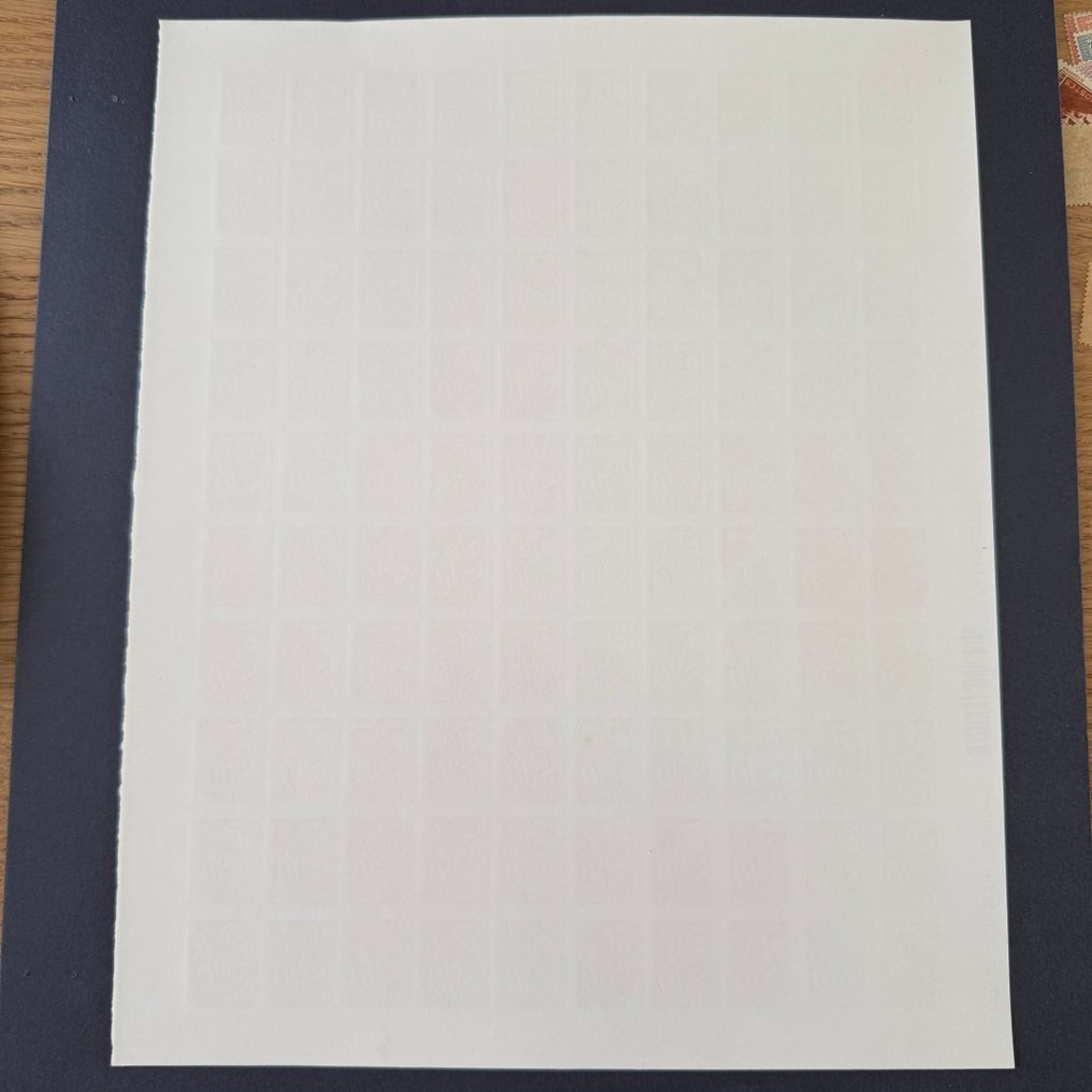 法国  - Yvert 3972b “Lamouche 2,11 €” 全张未齿新票 ** - TB #3.2