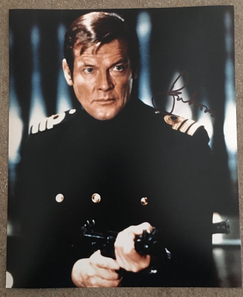 James Bond 007: The Spy Who Loved Me - Sir Roger Moore  Signed -  - Elokuvarekvisiitta #1.0