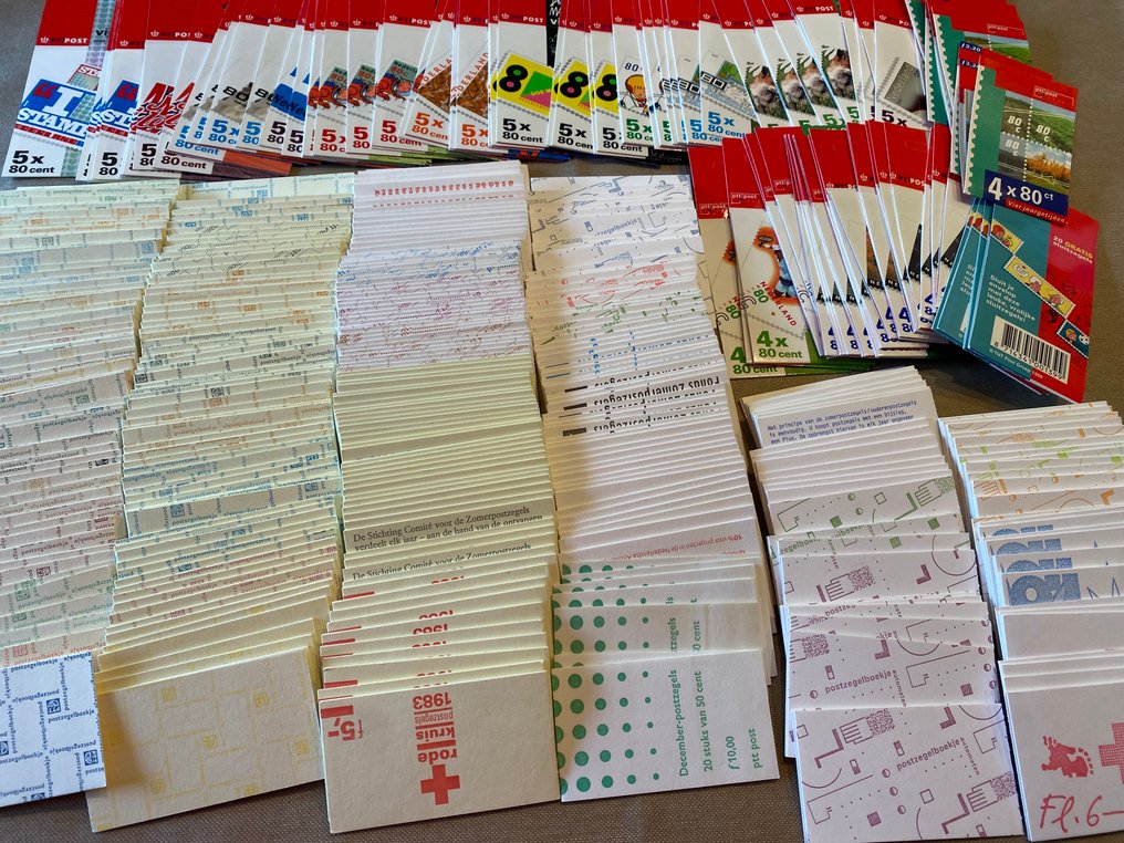 Netherlands 1964/2001 - Batch of 430 stamp booklets, lots of variation, see the inventory list. #1.0