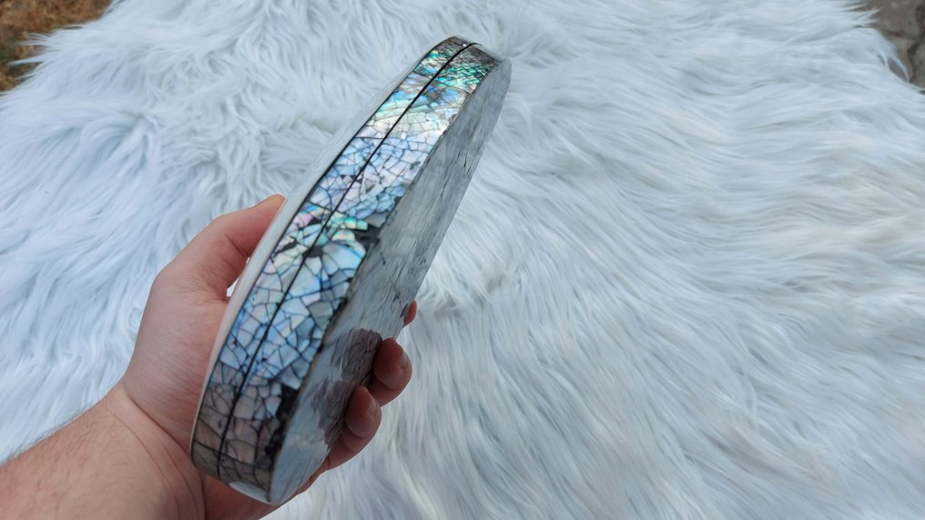 由珍珠母材料制成的优雅珠宝盒，具有彩虹色光泽。 - 高度: 6 cm - 闊度: 23 cm - 220 g - (1) #4.3