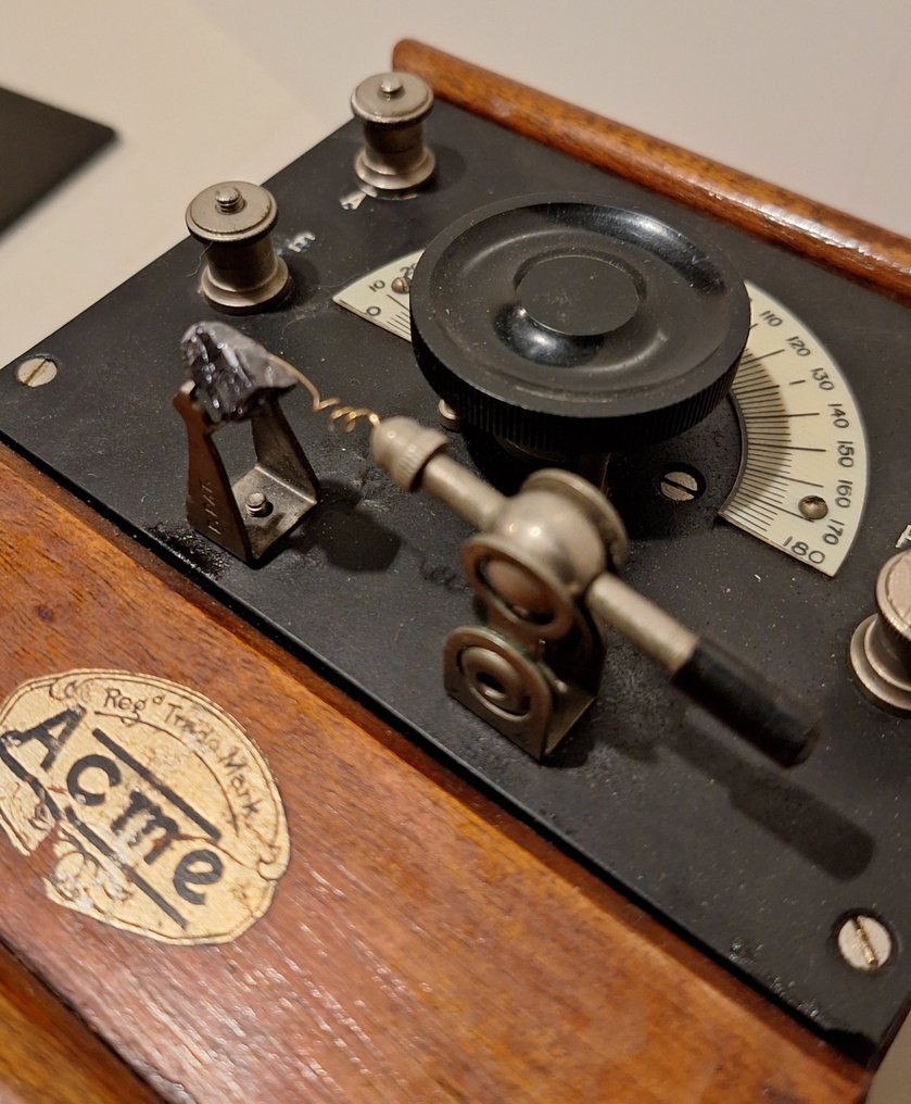 Acme - No..1 Kristalontvanger (Vroege, BBC-gestempelde Editie) Radio #1.0