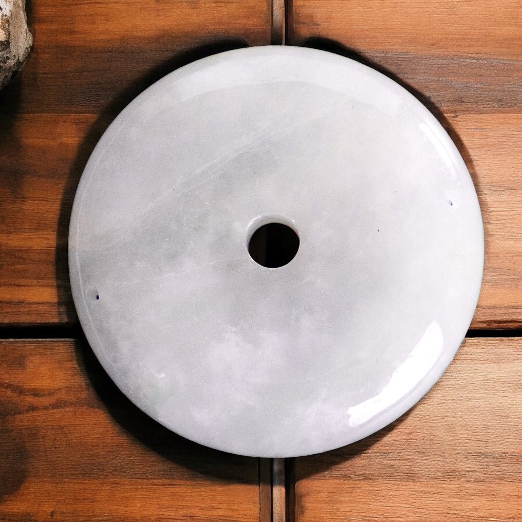 Hängendes Element aus Jade – Amulett in Donut-Form (Bi-Disc). - Höhe: 50 mm - Breite: 50 mm- 65 g #1.0