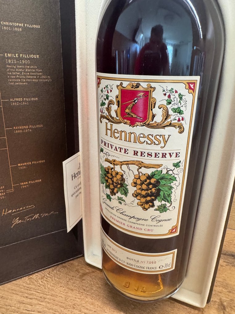 Hennessy - Private Reserve 1865 - Lot no. 2   - b. 2005  - 70cl #2.1
