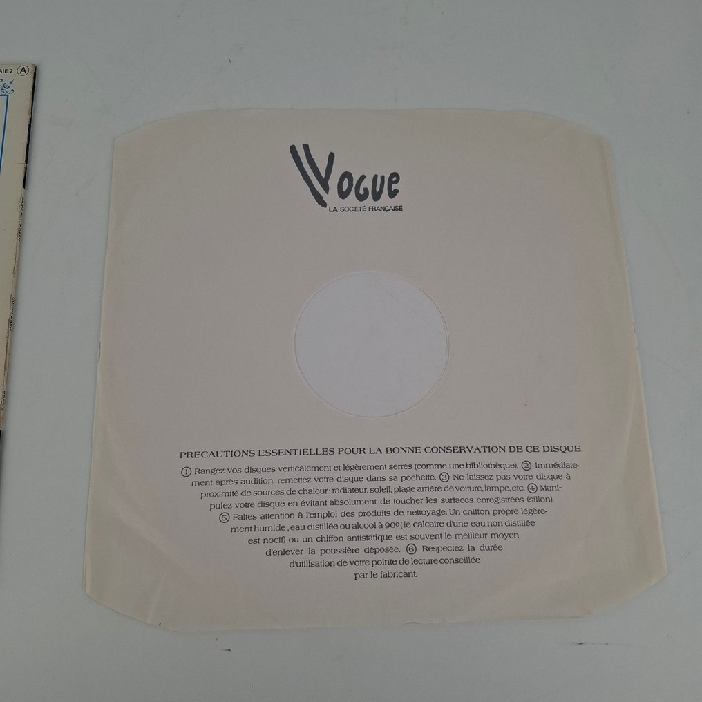 Count Basie - SIGNED BY COUNT BASIE (1904-1984) - Basie Plays Hefti - Vinyl record - 1970 #3.2