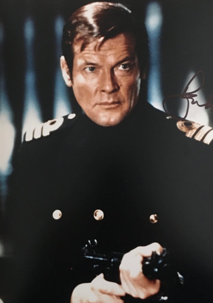 James Bond 007: The Spy Who Loved Me - Sir Roger Moore  Signed -  - Elokuvarekvisiitta #2.1