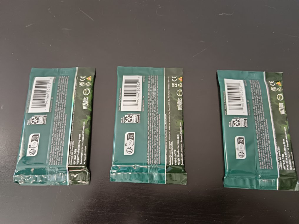 Wizards of The Coast - 3 Booster pack - Magic: The Gathering - The Lord of the Rings: Tales of Middle-earth Collector Booster #1.0