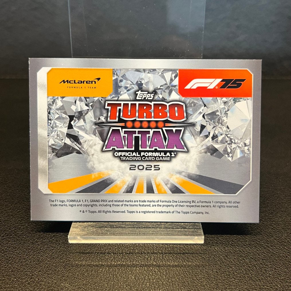 Mclaren - Topps 10 Team Logo Signed - Oscar Piastri - 2025 - Trading Card  #3.2