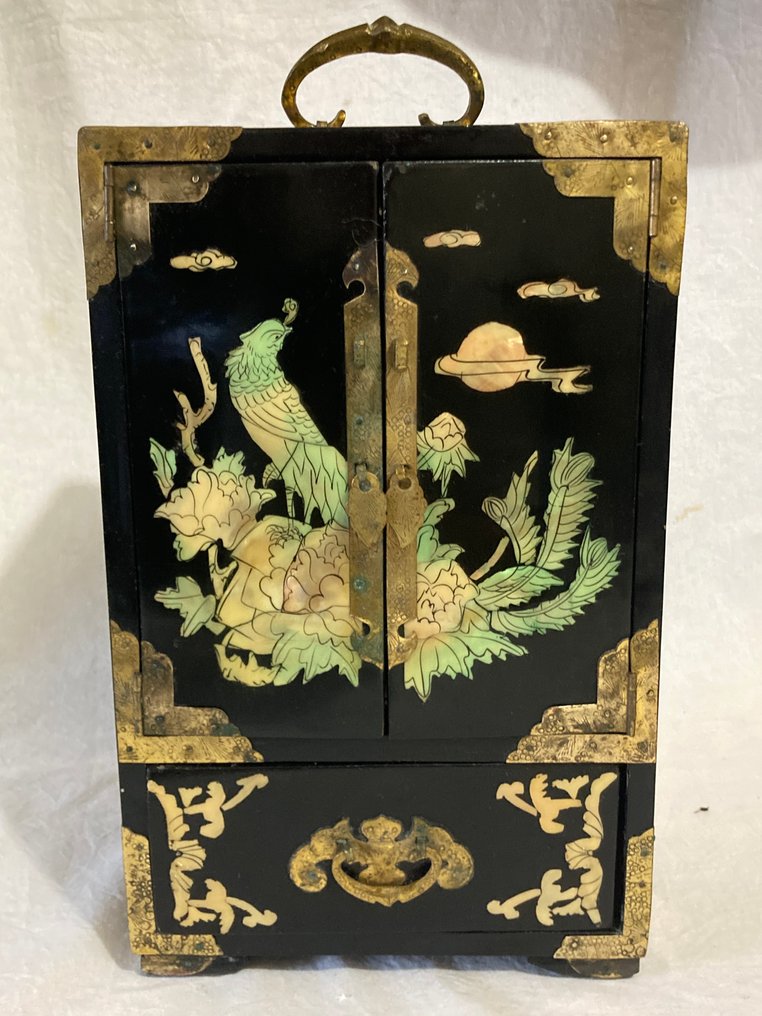 No reserve Price - 珠宝盒 - 华丽的珠宝柜，盖章并编号 - 贝壳层 - 漆木 - 铜 - 33x18x14.5 厘米 #1.0