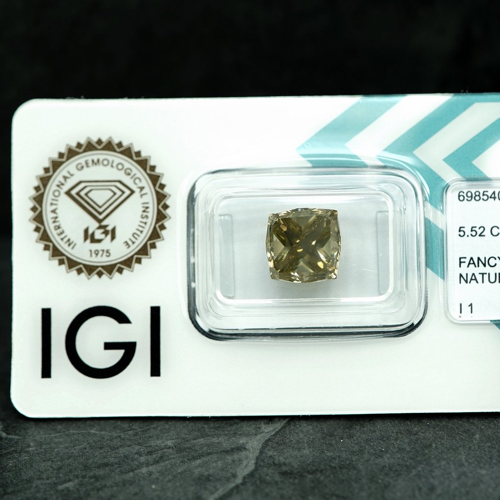 1 pcs Diamond  (Natural coloured)  - 5.52 ct - Square - Fancy Greyish Yellow - I1 - International Gemological Institute (IGI) #4.3