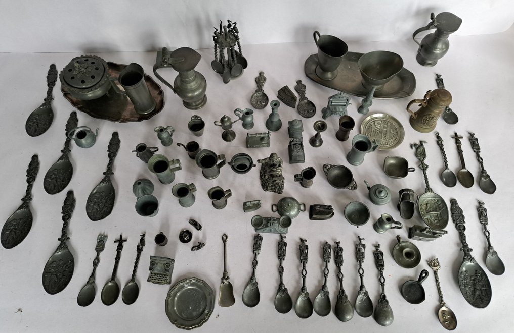 Themed collection - Decorative and utilitarian objects for inkwells and miniatures - Diverse merken #4.3