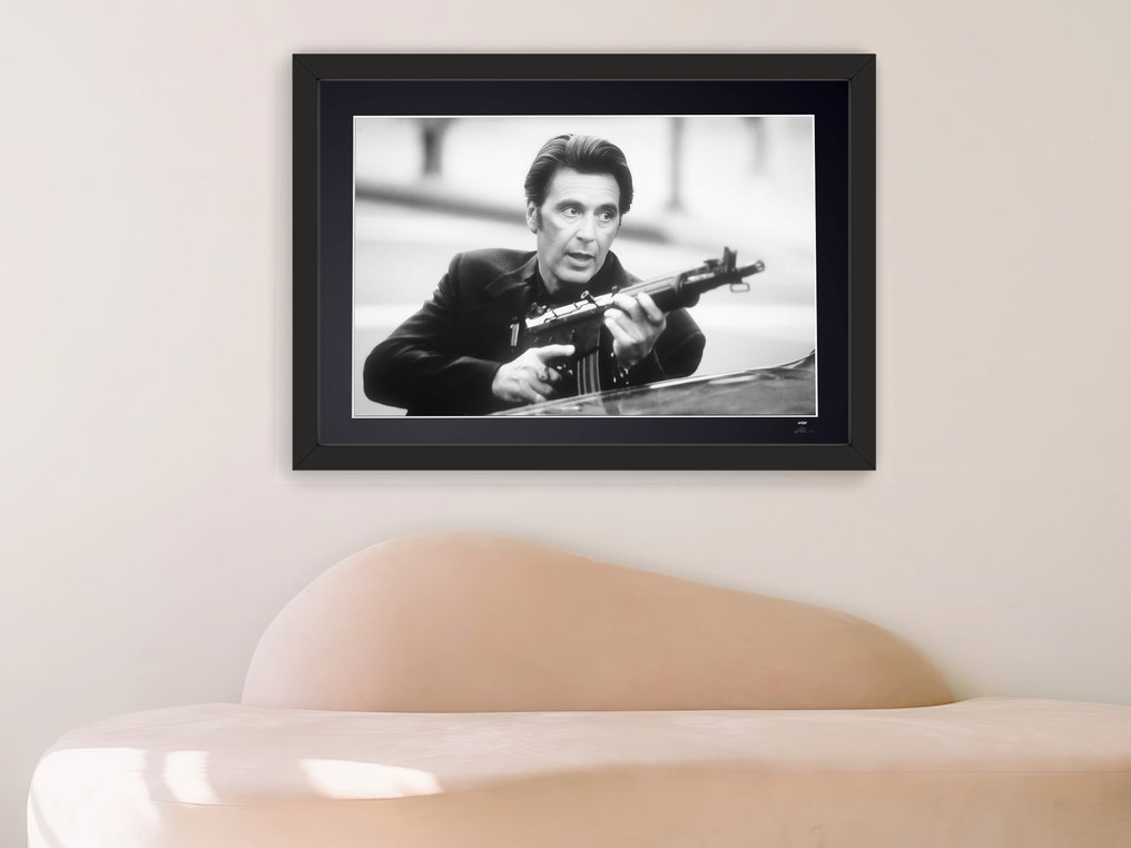 Al Pacino - "Heat" 1995 - Fine Art Photography - Luxury Wooden Frame 70X50 cm - Limited Edition 02 of 30 - Serial 20261 - Original Certificate (COA), Hologram - 100% New. Shipping Reduction from 3 items #2.1