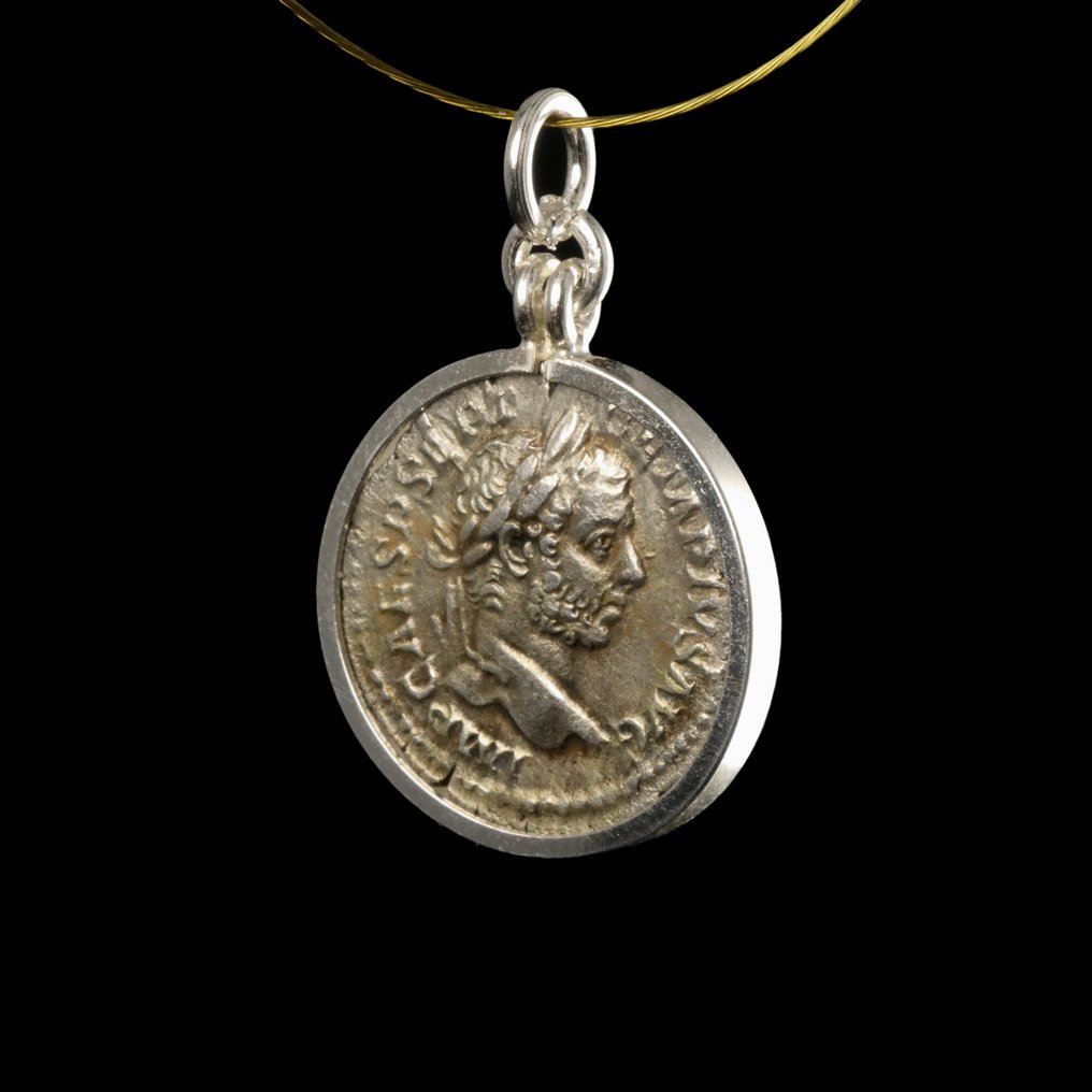 Αρχαία Ρωμαϊκή Μενταγιόν με νομίσματα του αυτοκράτορα Geta - PONTIF. #2.1