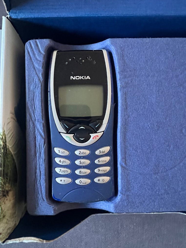 诺基亚 8210 - 移动电话 (1) - 带原装盒 #1.0