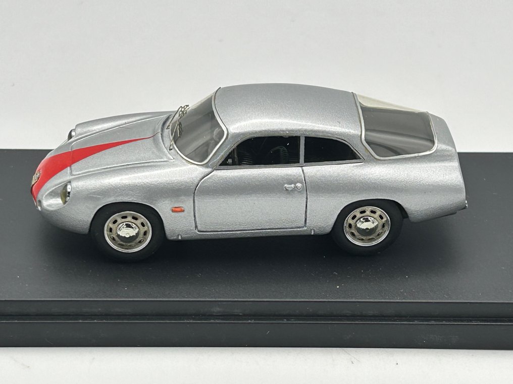 Tron 1:43 - Αγωνιστικό αυτοκίνητο μοντελισμού - Alfa Romeo SZ coda tronca 1961 #2.1
