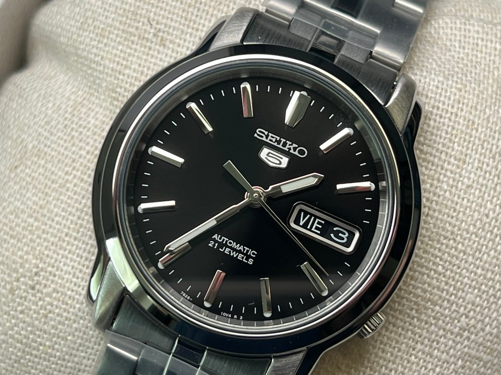 Seiko 5 - Automatic Day Date - Ingen reservasjonspris - Unisex - 2020+ #1.0