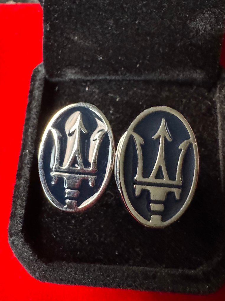 Gyönyörű tekercselt ezüstre és kék zománc Maserati mandzsettagombok. - Mandzsetta #3.2