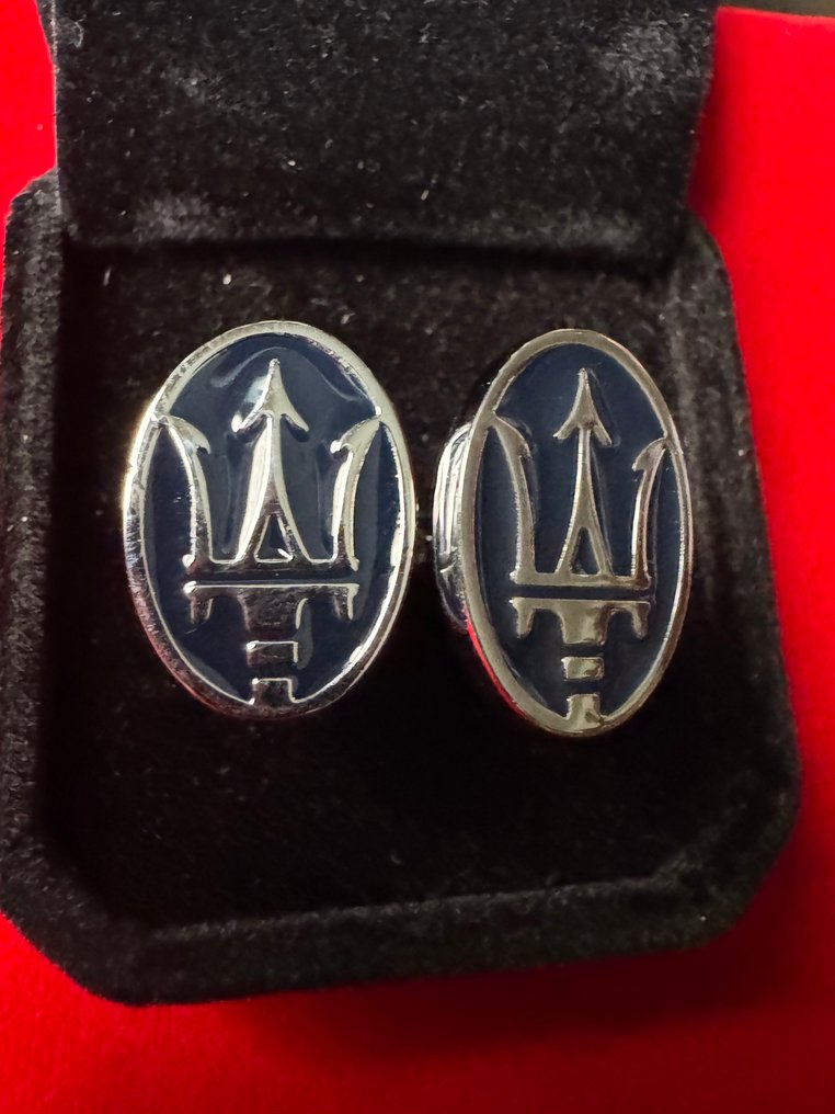 Gyönyörű tekercselt ezüstre és kék zománc Maserati mandzsettagombok. - Mandzsetta #1.0