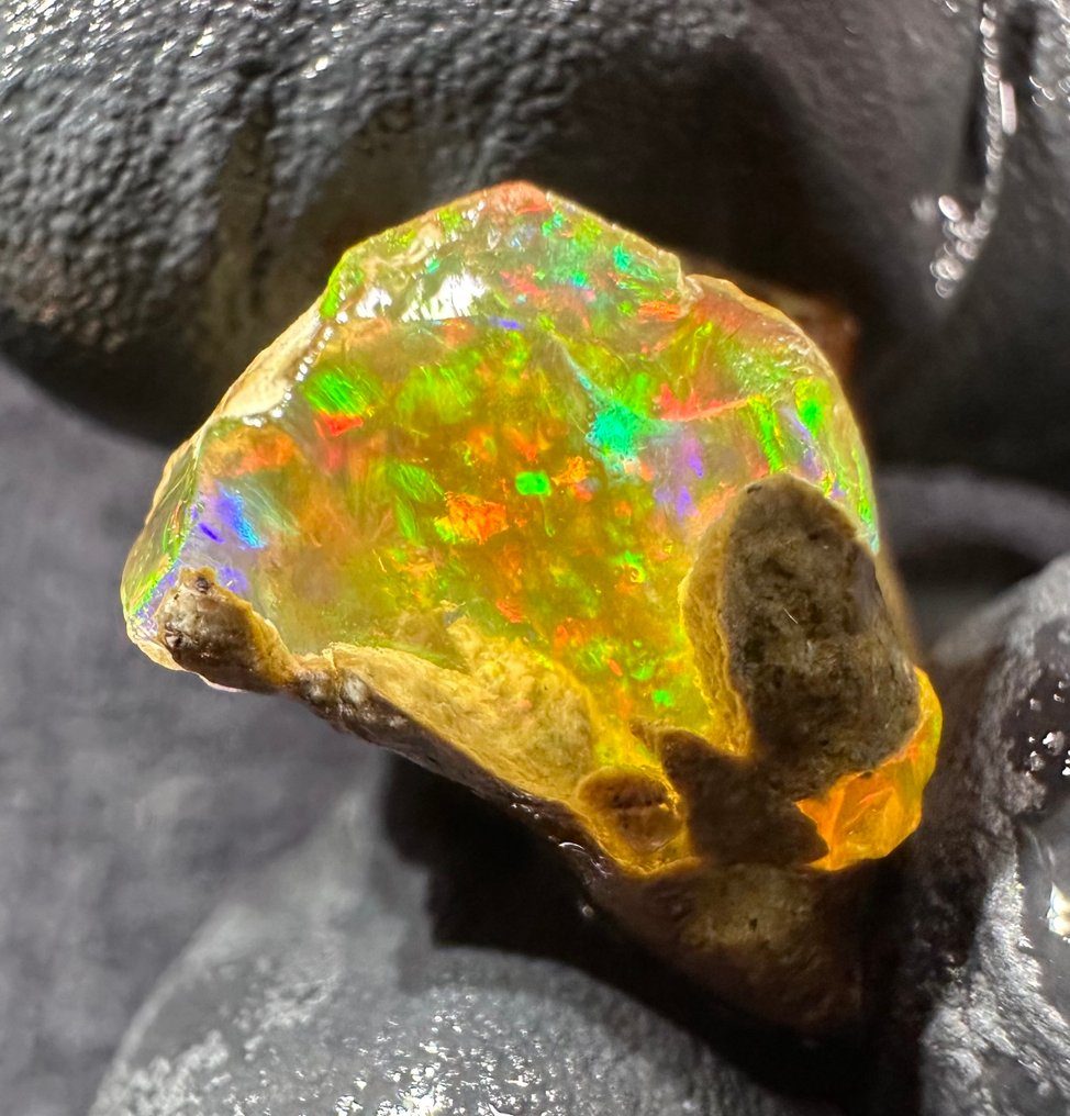 22ct Kristal Opaal Rugueuse- 4.4 g #1.0