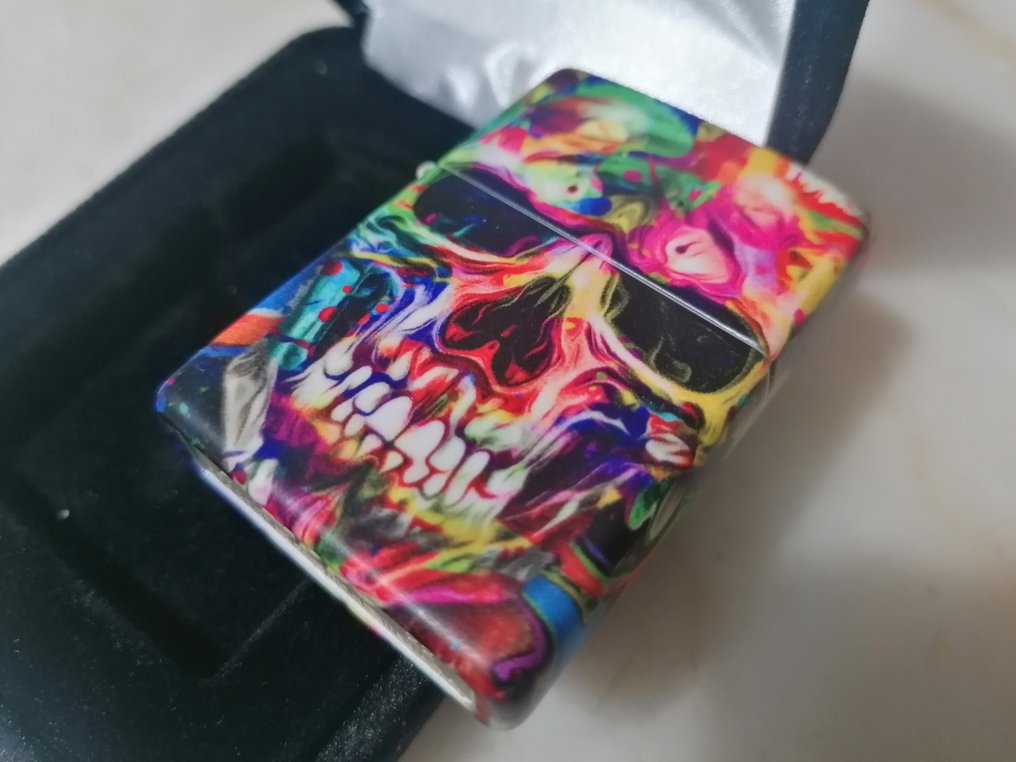 Zippo, Zippo – Neon Skull Inferno - Limited Art Edition - Senza prezzo di riserva - Accendino tascabile - Smalto, Acciaio (inossidabile) #1.0