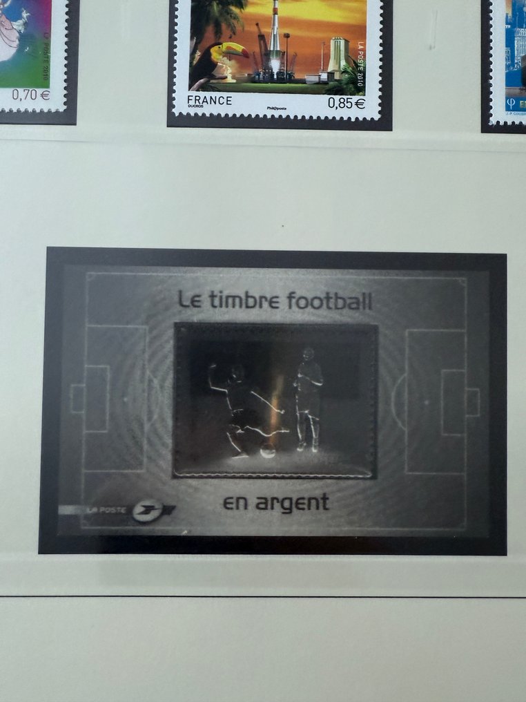 France - Full year 2010 stamps in MINT ** condition, without hinges on SAFE sheets (included). #4.3
