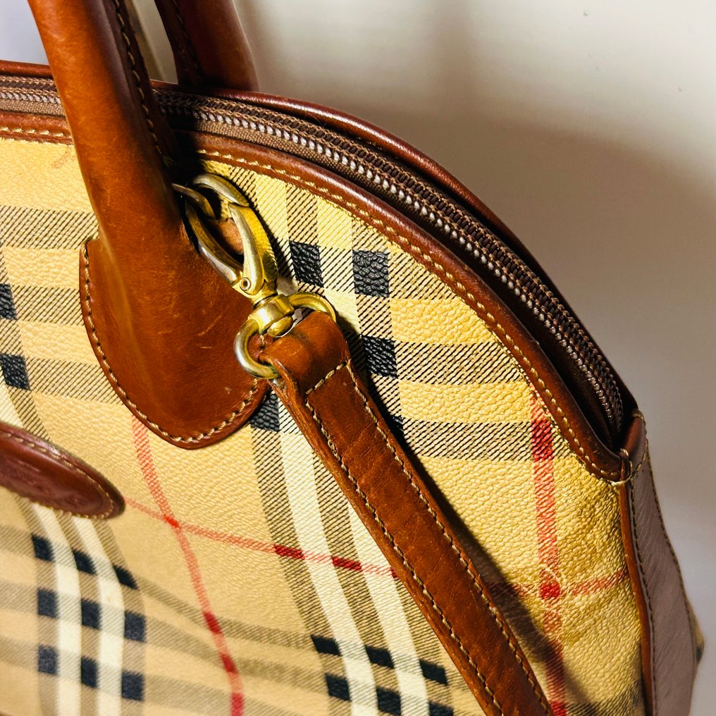 Burberry - Burberry Nova Check Shoulder Bag - Suitcase #4.3