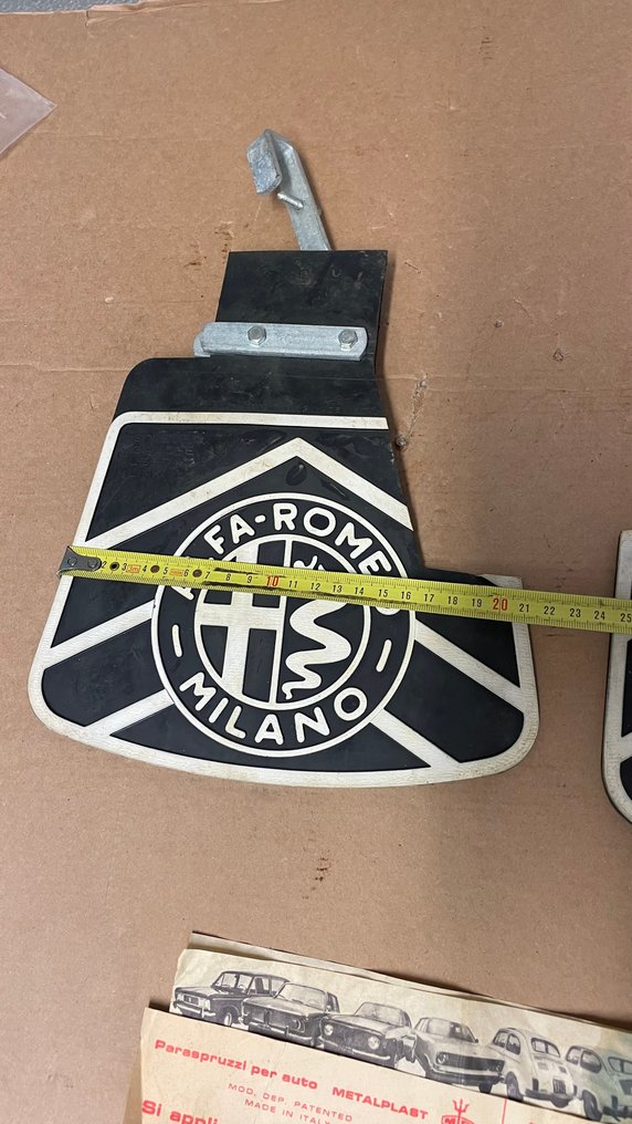 Parte di auto (1) - Alfa Romeo - 1960-1970 #1.0