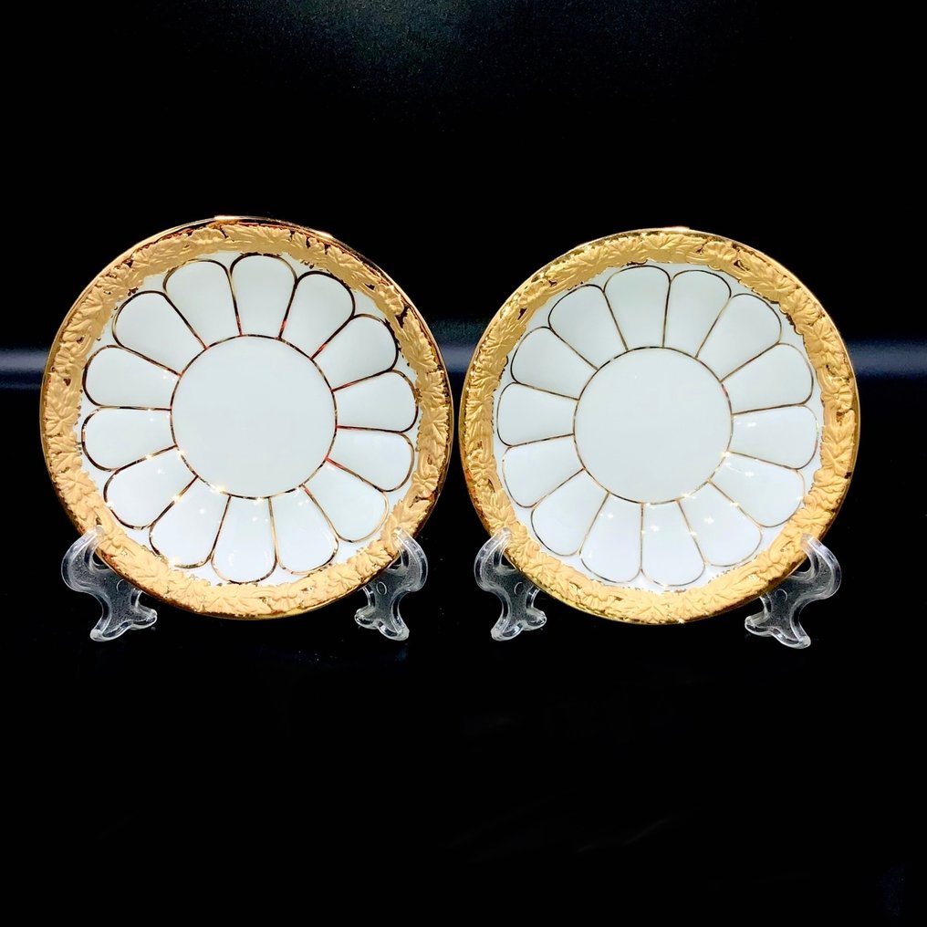 E.A.Leuteritz - Meissen - "X-form" - Magnificent Pair of Coffee Cups and Saucers - Kaffesæt - Håndmalet porcelæn #3.2