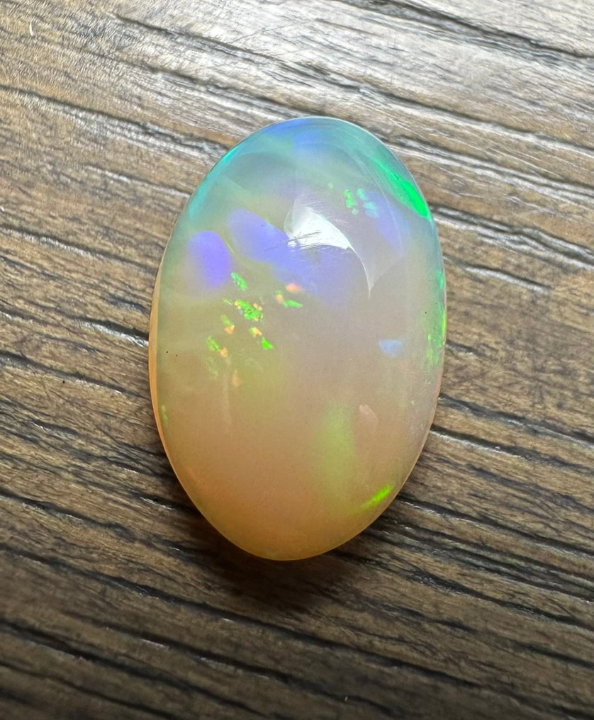4.40ct Opal Cabochon- 0.88 g #1.0