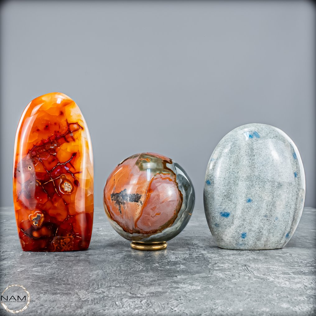Fiery Balance – Carnelian freeform, Polychrome Jasper sphere, and K2 freeform Madagascar full of magic and energy.- 1169.51 g - (3) #2.1