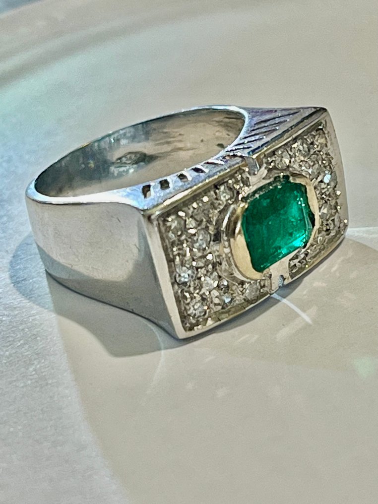 Ring - 18 karaat Witgoud Smaragd - Diamant #1.0