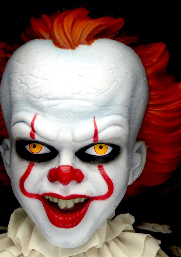 Talking Figure XXL (41 cm) in Original SEALED Box, OUT OF STOCK - MDS Mega Scale - Action figure Pennywise / IT "The Dancing Clown" - North America #2.1