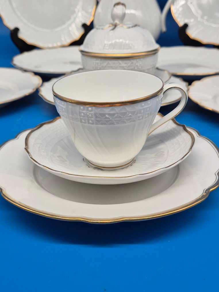 Lorenz Hutschenreuther – Kaffeeservice „Dresden“ – Porzellan mit Goldrand, signiert - Kahviastiasto - Posliini #1.0