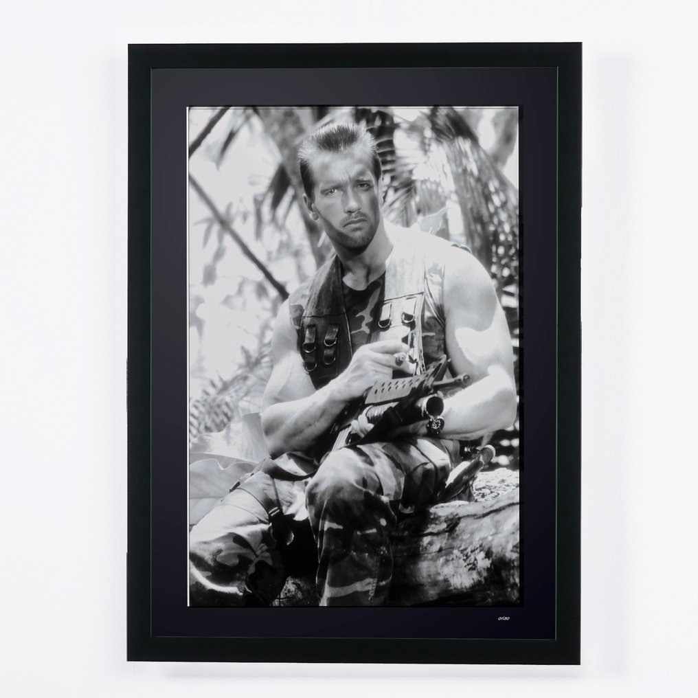 Arnold Schwarzenegger in Predator (1987) - Fine Art Photography - Luxury Wooden Frame 70X50 cm - Limited Edition 01 of 30 - Serial 20389 - Original Certificate (COA), Hologram - 100% New. Shipping Reduction from 3 items #1.0