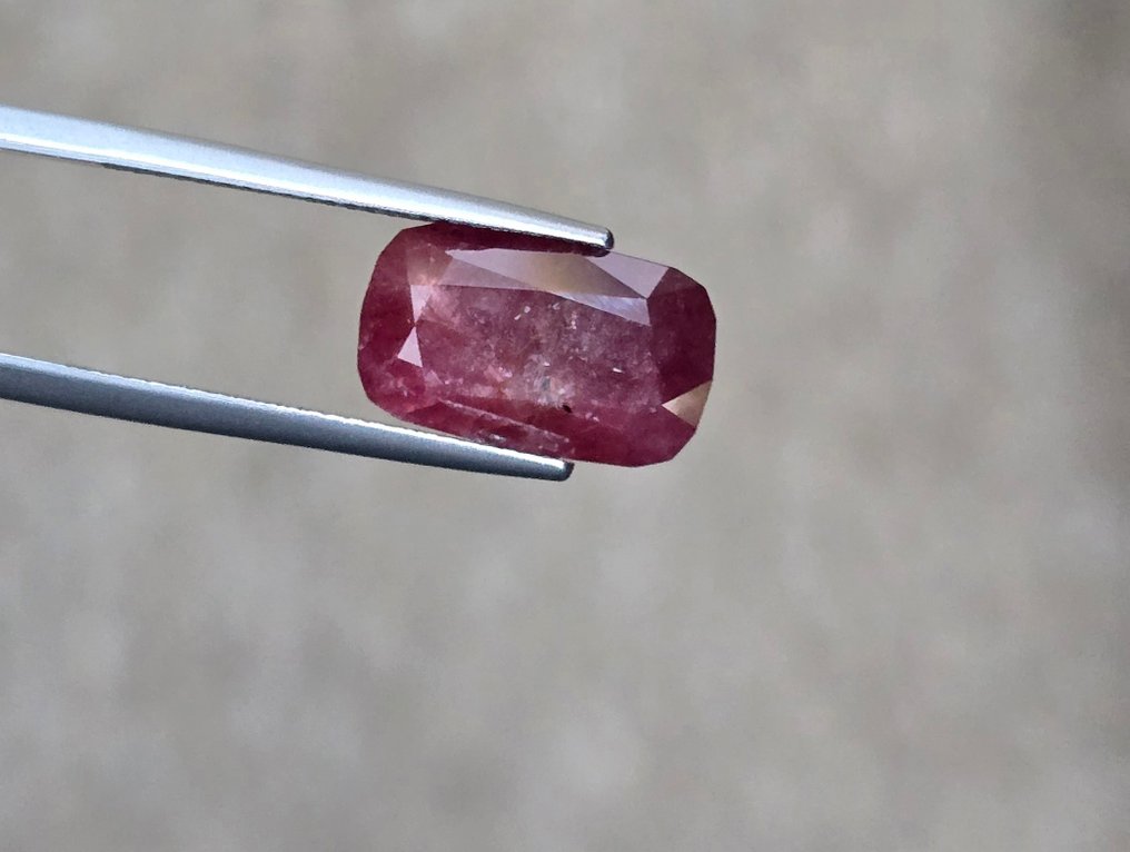 1 pcs  Piros Rubin  - 8.90 ct - Lotus Gemology - Nincs fűtés - mély rothadás #4.3