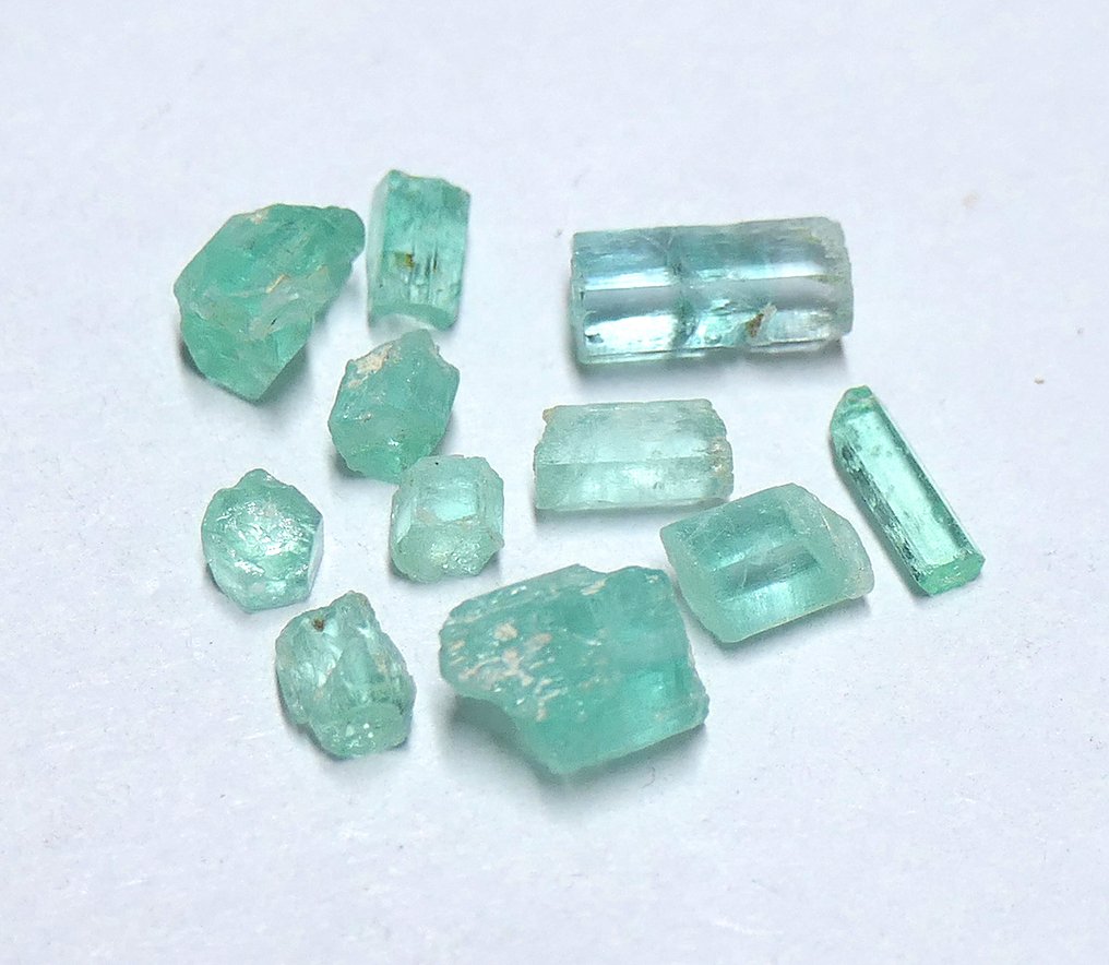 Beautiful emerald crystals 100% natural Crystal- 1.44 g - (11) #3.2