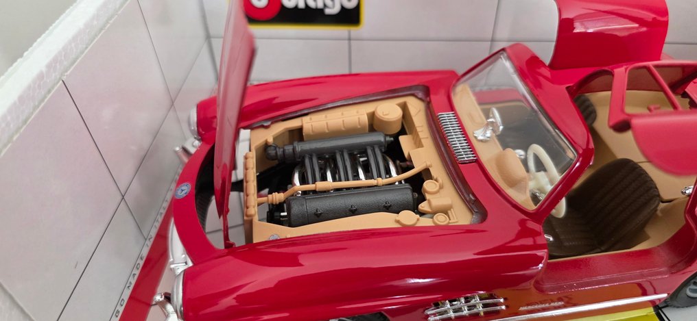 Bburago 1:18 - Modelbil - Mercedes-Benz 300 SL #3.2